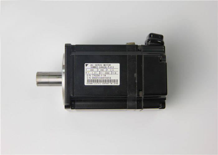 FUJI NXT AC SERVO MOTOR SGMAS-04A2A-FJ13 XM00222